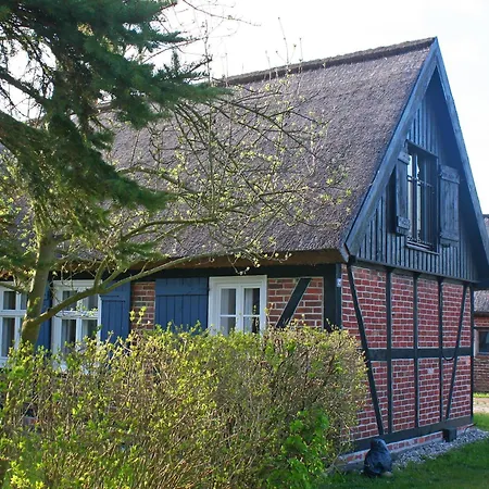 Angenehmes In Moenkebude, Cleaning Included * Mönkebude