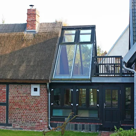 Angenehmes In Moenkebude, Cleaning Included Semesterbostad