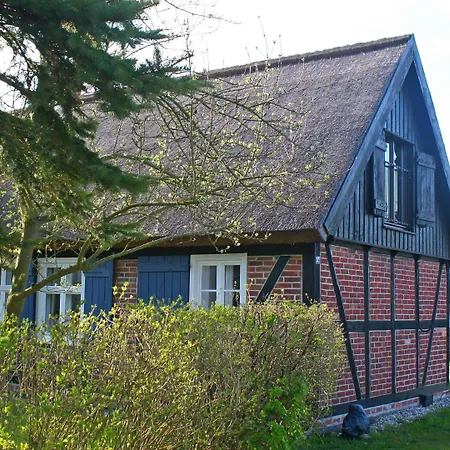 Nyaraló Angenehmes In Moenkebude, Cleaning Included Mönkebude