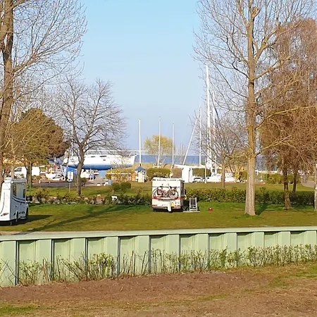 Angenehmes In Moenkebude, Cleaning Included * Mönkebude